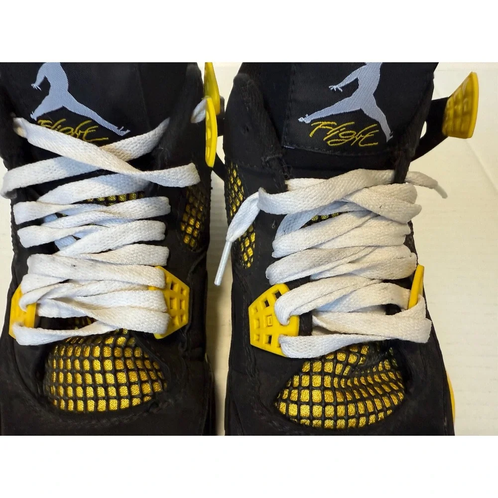 AIR JORDAN Yellow‎ Thunder - Men's Size 8